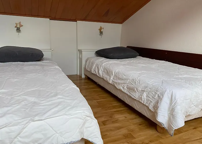 Maison à 50m De La Avec Jardin Clos Et Wifi - - Fr-1-22-314